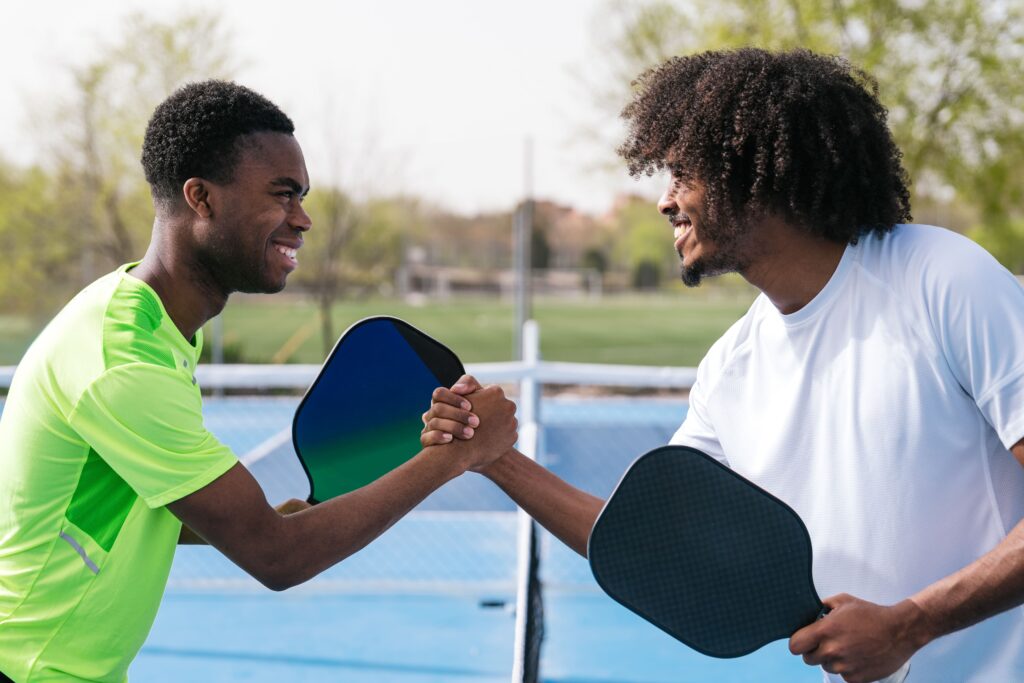 Réussir service Pickleball